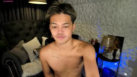 VICTORIA SCOTT online show from November 14, 5:22 pm