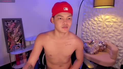 VICTORIA SCOTT online show from February 16, 11:06 am