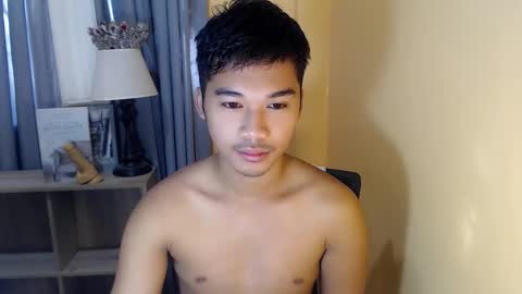 asianhunk_jamesx online show from October 14, 11:38 pm