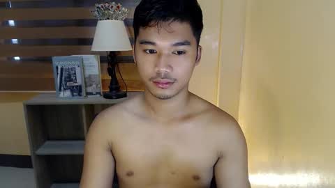 asianhunk_jamesx online show from January 14, 7:25 am