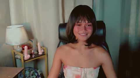 Snapshot of asiankianna chatting on June 1, 10:28 am Kianna online show from June 1, 10:28 am