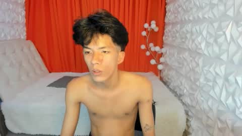 asiankingfucker online show from May 22, 4:01 pm