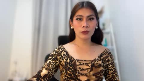 asianloreen24 online show from February 15, 11:41 am