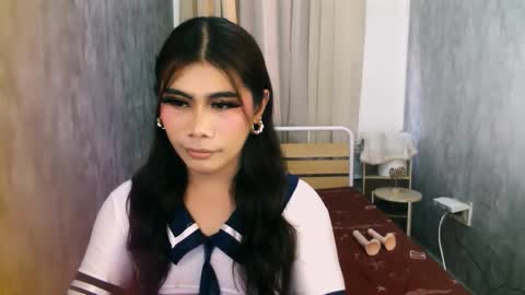 asianloreen24 online show from March 22, 6:28 am