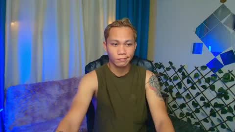 Snapshot of asianprince21 chatting on May 26, 8:10 am Prince online show from May 26, 8:10 am