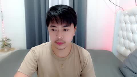 Snapshot of asianroy_x chatting on December 16, 12:06 pm Roy online show from December 16, 12:06 pm
