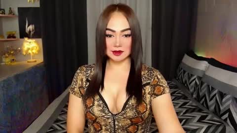 Snapshot of asiansexhunter chatting on January 16, 11:48 am Ms. MONICA online show from January 16, 11:48 am