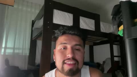 A S I L I O S   H A L L online show from October 13, 4:01 am