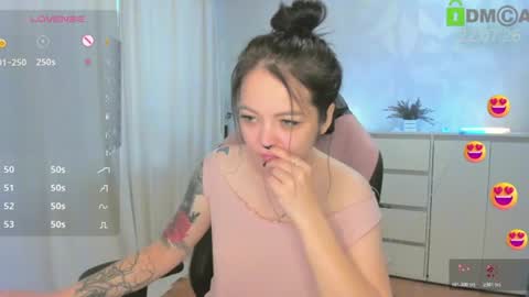 Snapshot of asima_ chatting on July 23, 12:58 pm Asima online show from July 23, 12:58 pm