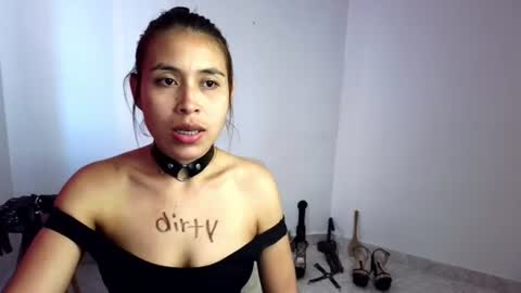 Snapshot of asiri_smith chatting on June 10, 9:57 pm Asiri online show from June 10, 9:57 pm