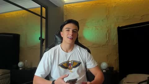 Snapshot of aslanfox_ chatting on January 6, 2:48 am Aslan online show from January 6, 2:48 am