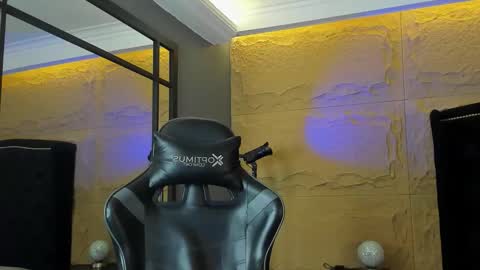 Snapshot of aslanfox_ chatting on January 7, 3:31 am Aslan online show from January 7, 3:31 am