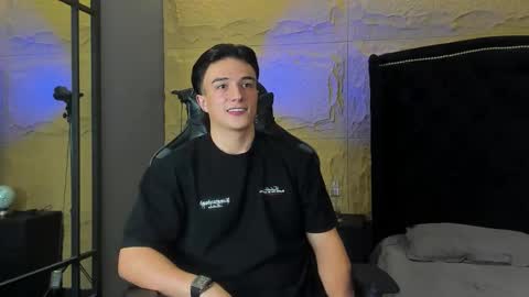 Snapshot of aslanfox_ chatting on January 11, 3:33 am Aslan online show from January 11, 3:33 am