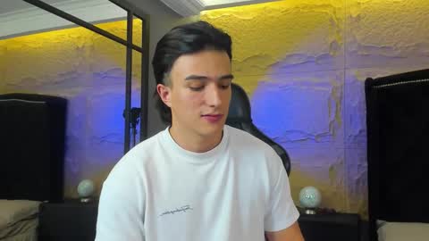 Snapshot of aslanfox_ chatting on January 16, 4:05 am Aslan online show from January 16, 4:05 am