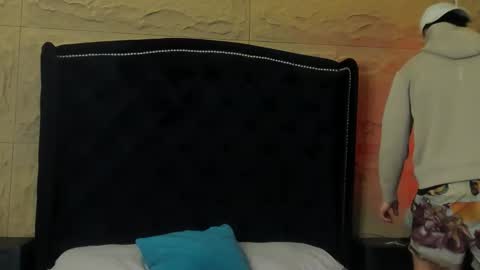 Snapshot of aslanfox_ chatting on February 9, 2:26 am Aslan online show from February 9, 2:26 am