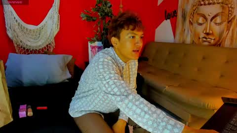 Snapshot of aslyhernandez chatting on April 24, 9:56 am ASLY online show from April 24, 9:56 am