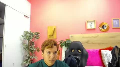 Snapshot of aslyhernandez chatting on May 8, 10:20 am ASLY online show from May 8, 10:20 am