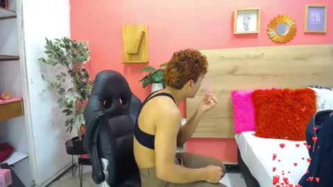 Snapshot of aslyhernandez chatting on May 13, 12:35 pm ASLY online show from May 13, 12:35 pm