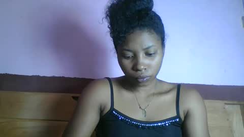 asmiraa online show from March 18, 8:28 am