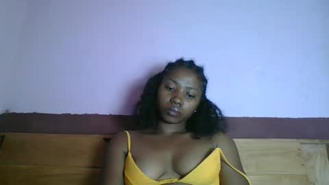 asmiraa online show from April 13, 10:59 pm