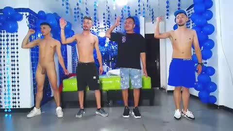 THOMAS AND DAMIAND online show from December 22, 3:11 am