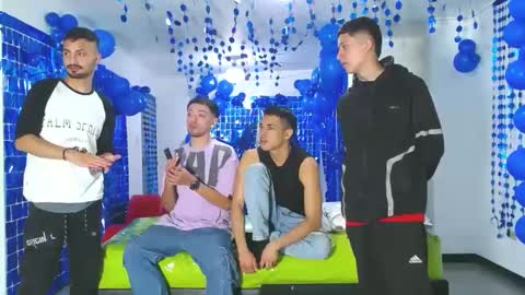 THOMAS AND DAMIAND online show from December 28, 12:15 am