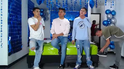 THOMAS AND DAMIAND online show from February 16, 12:19 am