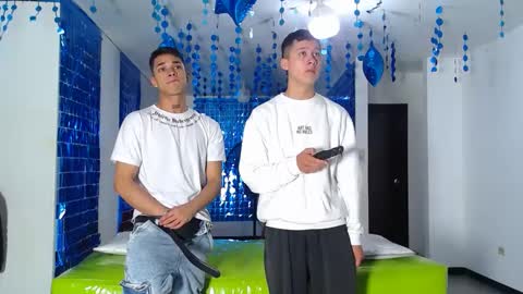 THOMAS AND DAMIAND online show from February 26, 12:16 am