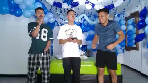 THOMAS AND DAMIAND online show from March 12, 3:24 am