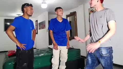 THOMAS AND DAMIAND online show from September 17, 6:09 pm