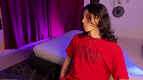 Snapshot of asmodeuszz chatting on January 26, 6:38 am asmodeuszz online show from January 26, 6:38 am