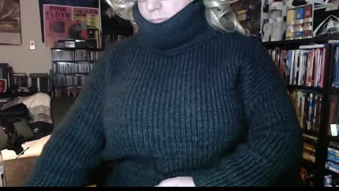 Aspen Vale online show from December 5, 1:47 am