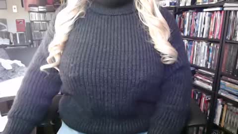 Aspen Vale online show from October 9, 8:29 pm