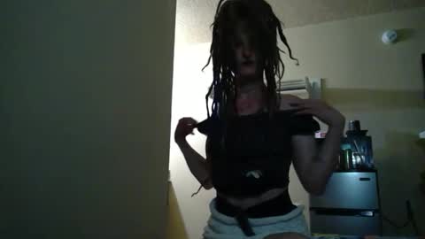 aspiringturtlegirl online show from November 15, 6:22 am