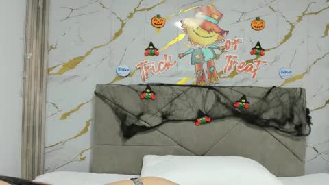 Asshley online show from November 7, 12:05 pm