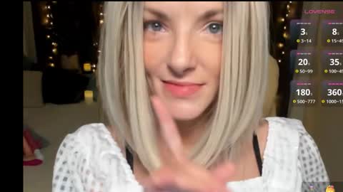 Snapshot of asteris_stella chatting on October 18, 10:10 pm Asteris online show from October 18, 10:10 pm