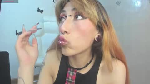 Snapshot of asterothxznikki chatting on February 28, 1:39 am Asterothxznikki online show from February 28, 1:39 am