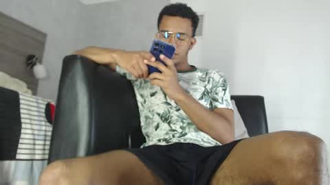 Snapshot of aston_vera chatting on November 27, 10:34 pm Aston online show from November 27, 10:34 pm