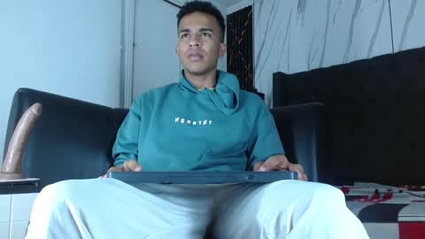 Snapshot of aston_vera chatting on January 6, 3:21 am Aston online show from January 6, 3:21 am