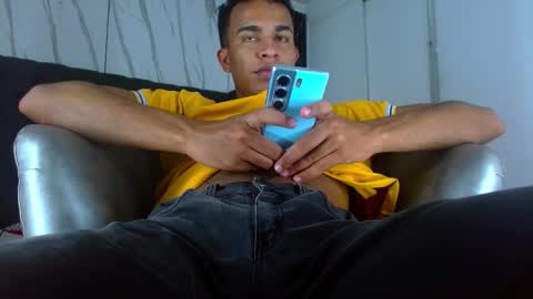 Snapshot of aston_vera chatting on February 10, 1:43 am Aston online show from February 10, 1:43 am