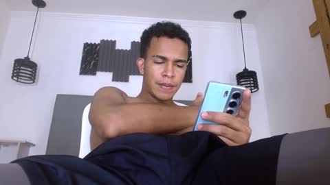 Snapshot of aston_vera chatting on February 14, 6:15 pm Aston online show from February 14, 6:15 pm