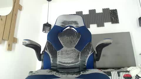 Snapshot of aston_vera chatting on February 27, 1:49 am Aston online show from February 27, 1:49 am