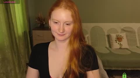 Snapshot of astoria_ross_ chatting on May 18, 3:07 pm Astoria online show from May 18, 3:07 pm