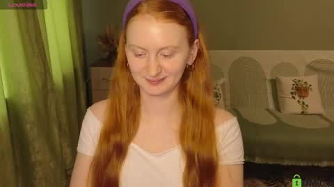 Snapshot of astoria_ross_ chatting on May 21, 3:08 pm Astoria online show from May 21, 3:08 pm
