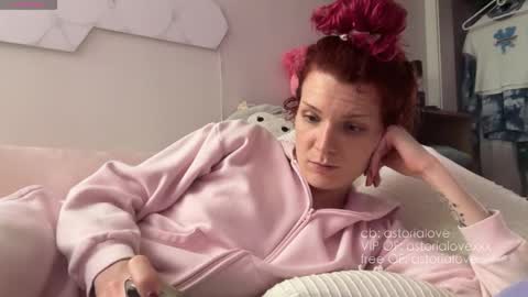 Snapshot of astorialove chatting on November 14, 4:11 am AstoriaLove online show from November 14, 4:11 am