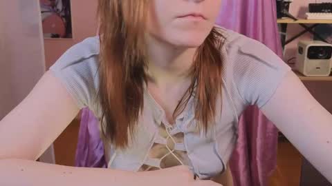 Snapshot of astra_lis chatting on October 11, 12:36 pm Astra online show from October 11, 12:36 pm