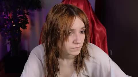 Snapshot of astra_lis chatting on October 12, 2:16 pm Astra online show from October 12, 2:16 pm