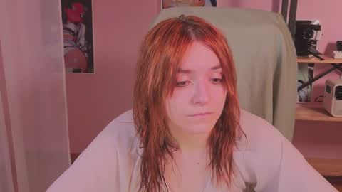 Snapshot of astra_lis chatting on October 16, 12:39 pm Astra online show from October 16, 12:39 pm