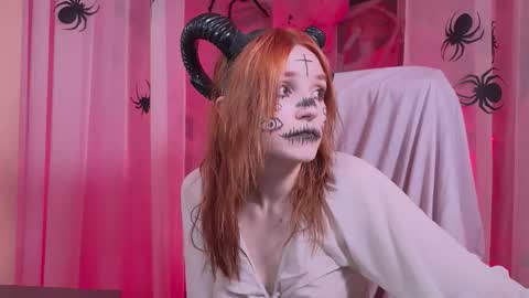 Snapshot of astra_lis chatting on October 31, 12:28 pm Astra online show from October 31, 12:28 pm