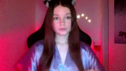 Snapshot of astradream_ chatting on November 27, 12:46 am astradream_ online show from November 27, 12:46 am